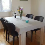 Apartman Karlo *