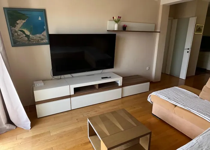 Karlo Apartamento Makarska
